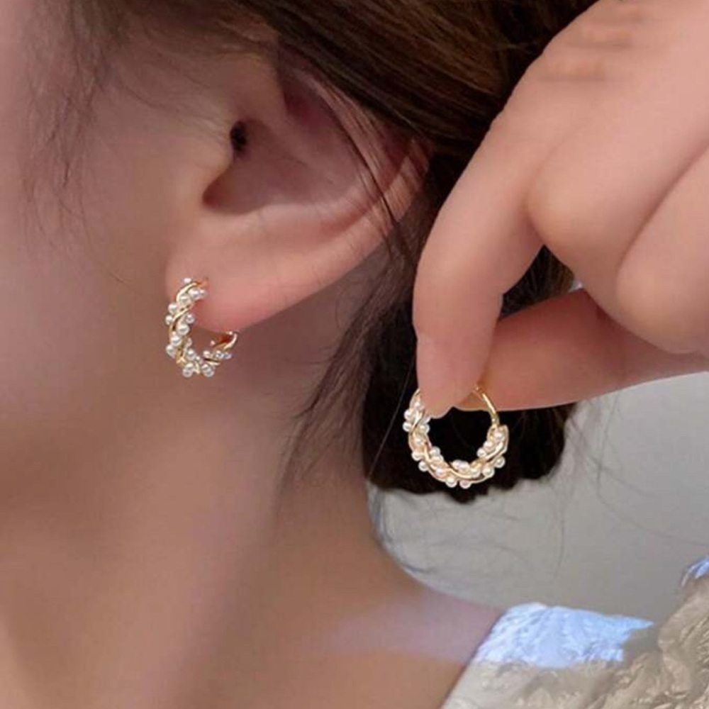 Elegant Gold Plated Hoop Earrings with Pearl Inlays - Picture 3 of 9
